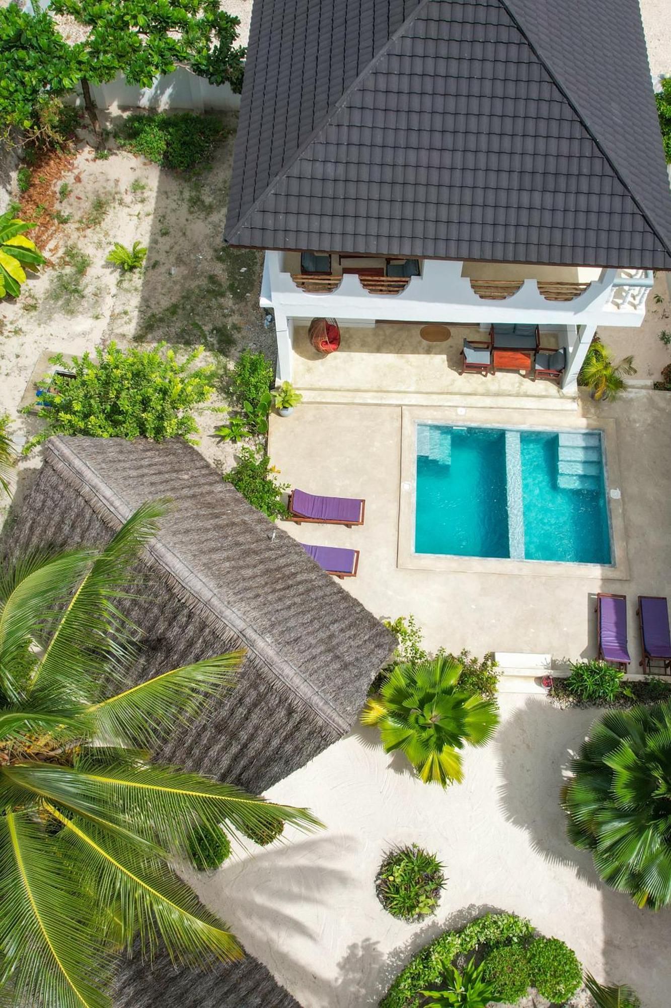 Mnana Beach Bungalows Pingwe Exterior photo
